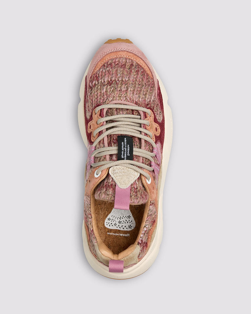 Baskets flower mountain