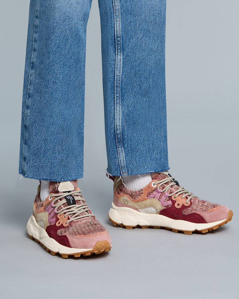 Baskets flower mountain