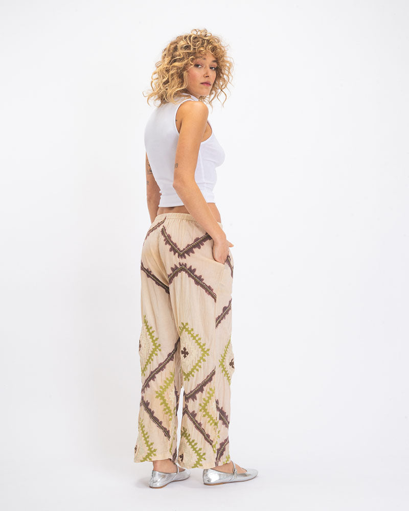 Pantalon v de vinster