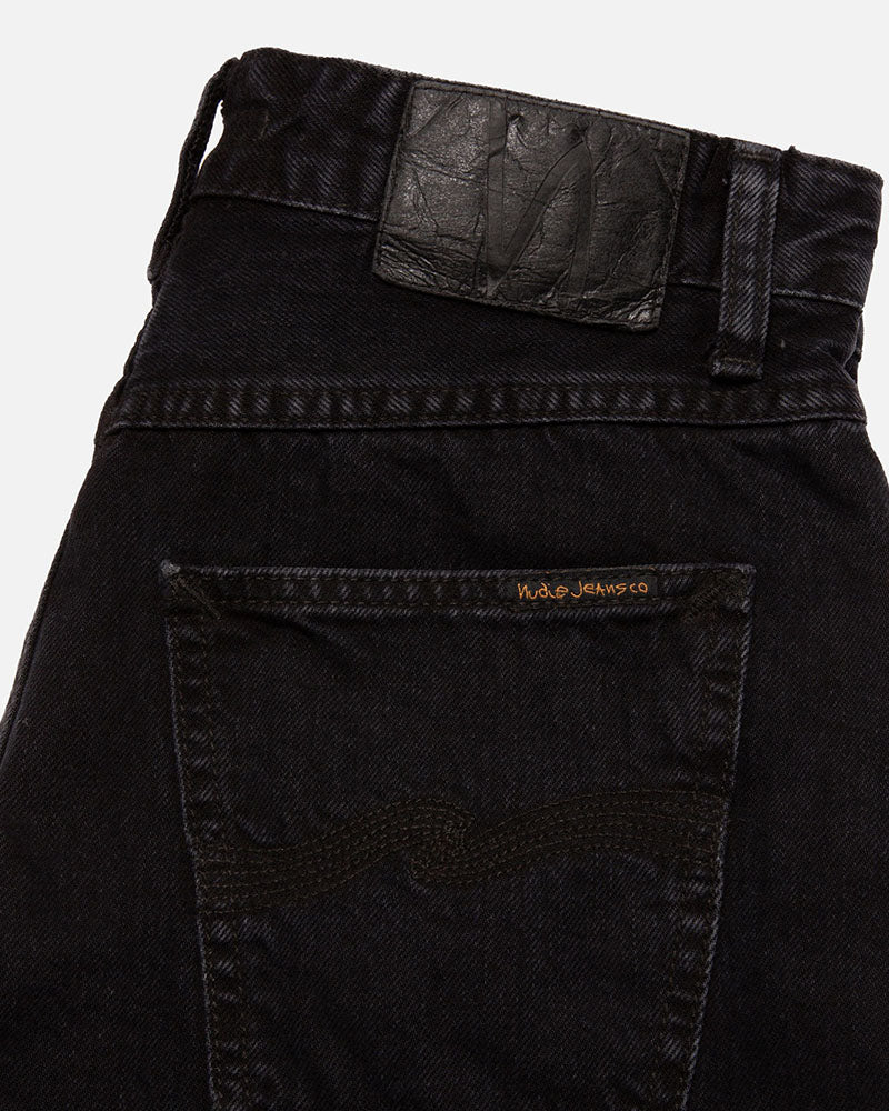 Short maeve nudie woman