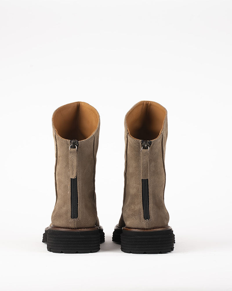 Boots mat 20