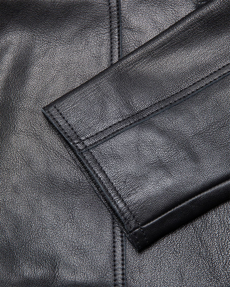 Veste saga nudie woman