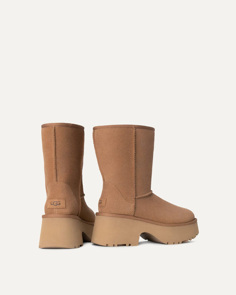 Chaussures fourrées UGG - Bottes classic short ugg