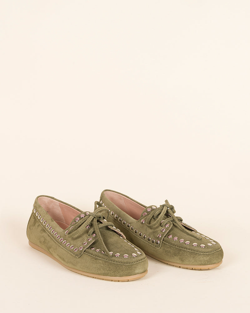 Mocassins kennel and schmenger