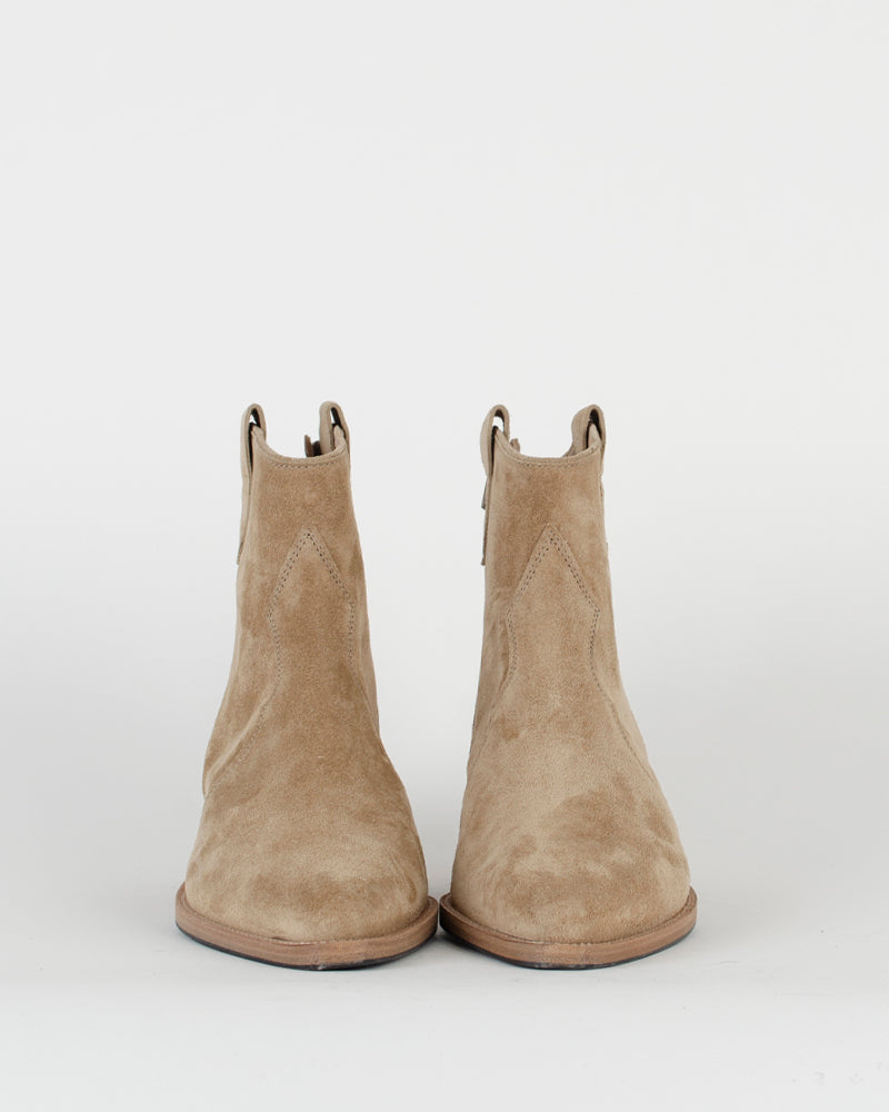 Santiags KENNEL AND SCHMENGER - Tiags kennel and schmenger