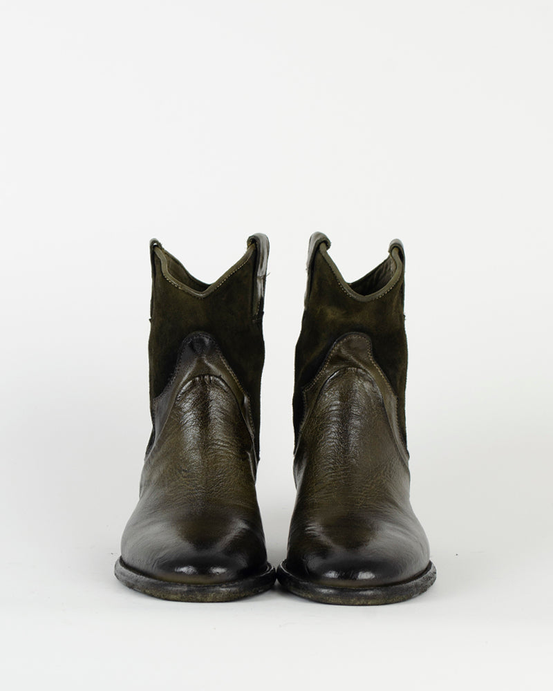 Boots jo ghost