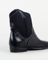 Boots jo ghost