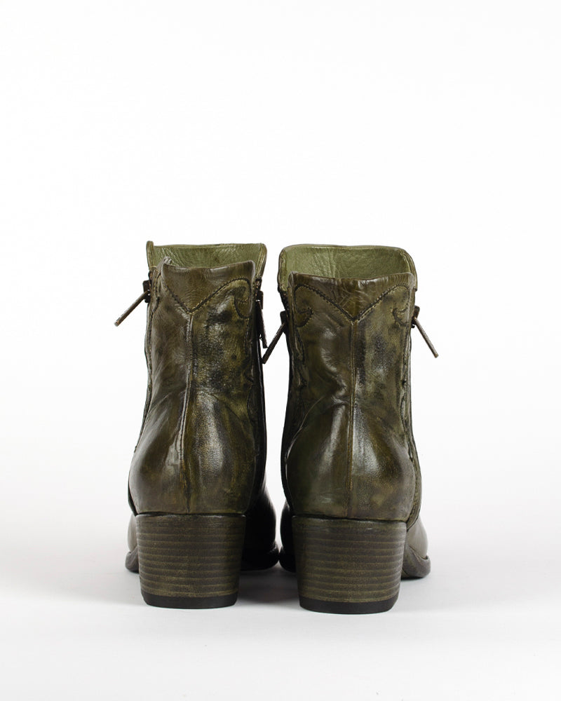 Boots king tartufoli