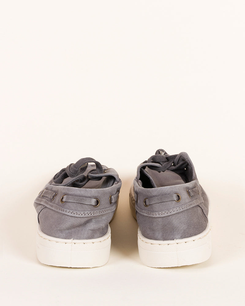 Bateau natural world