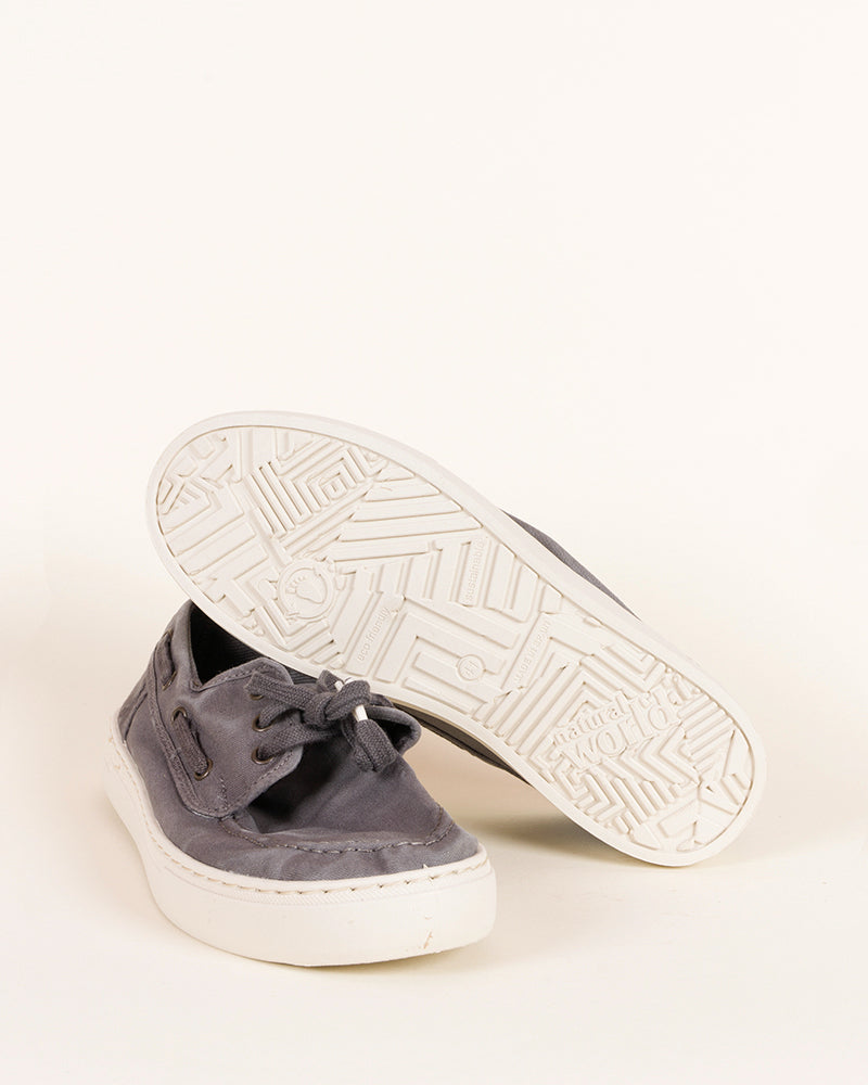 Bateau natural world