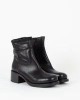 Boots moma
