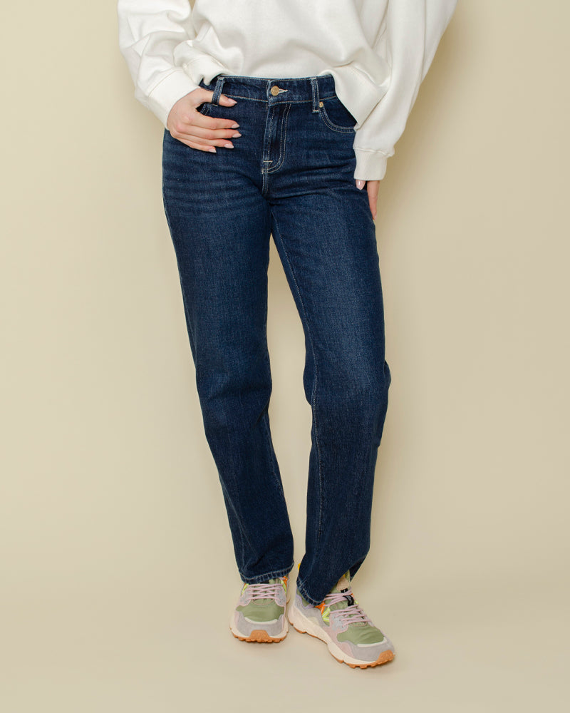 Jean calie straight seven