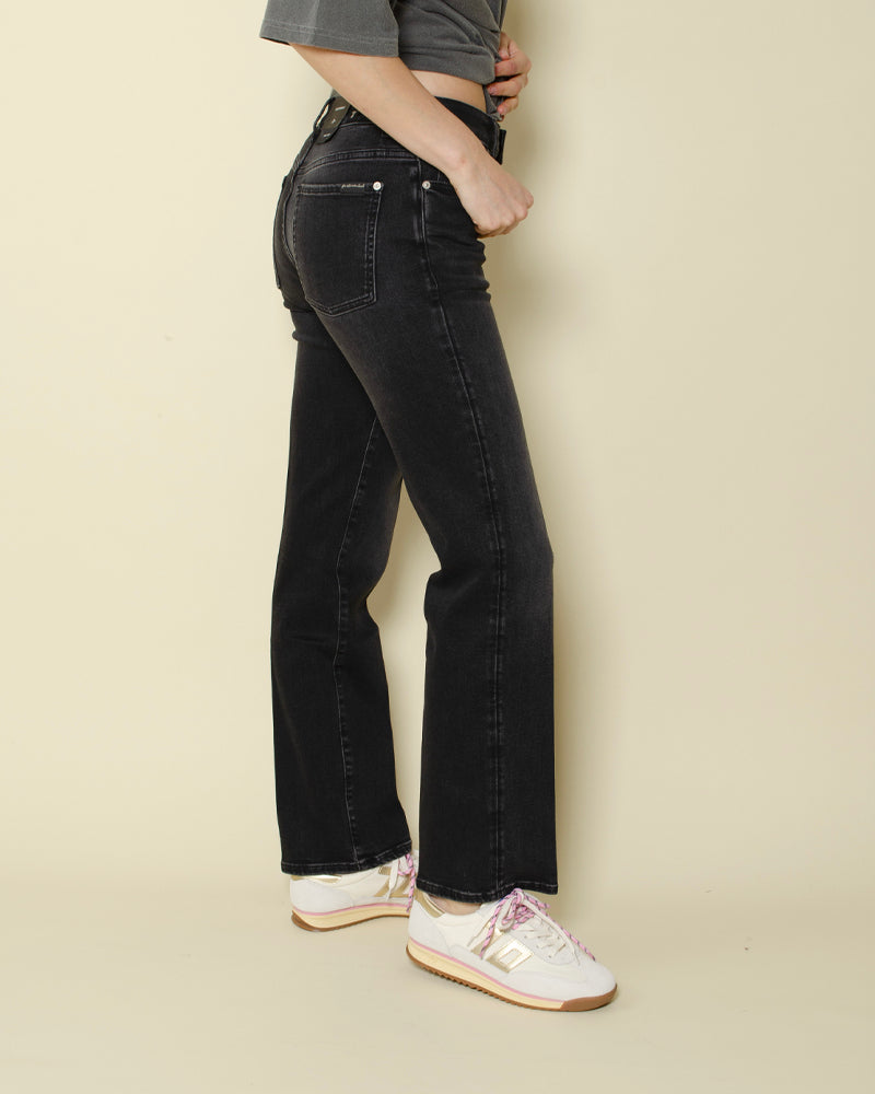 Jean calie straight seven