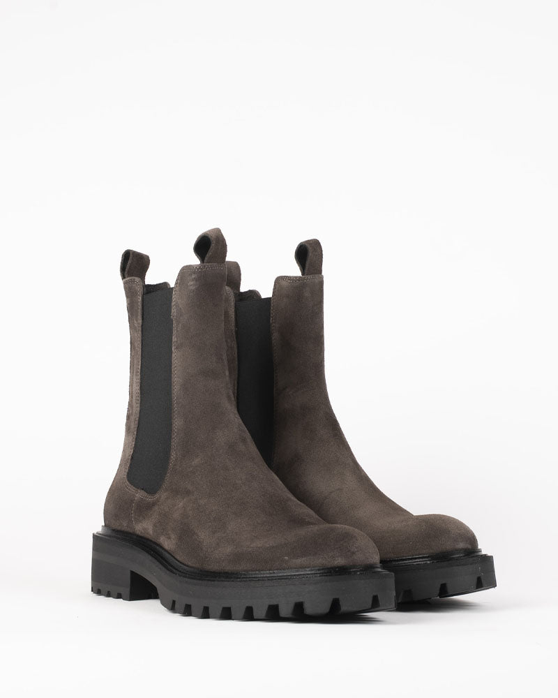 Boots billi bi