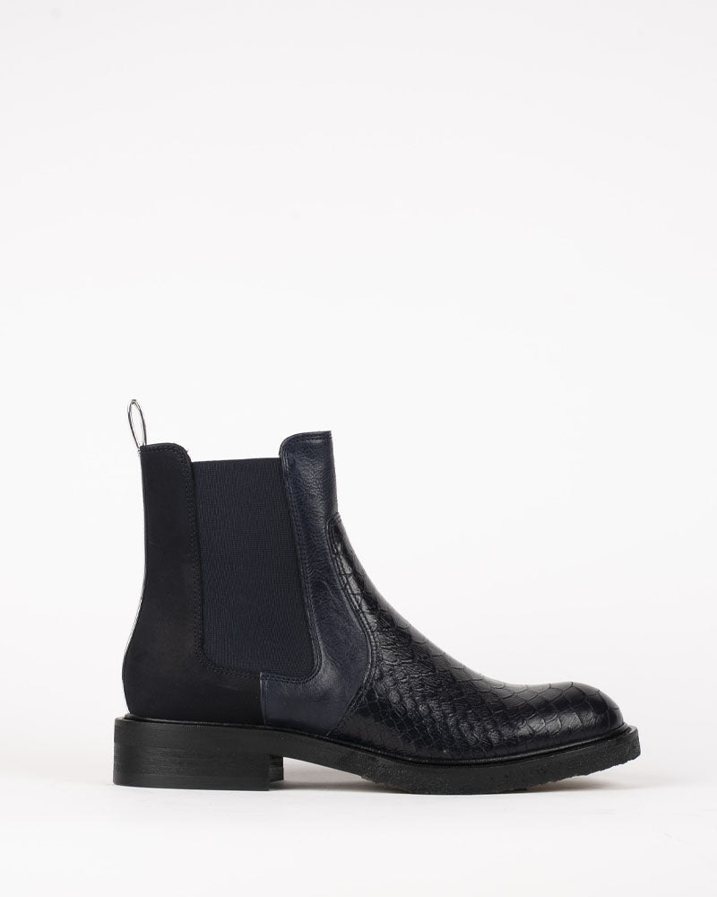 Boots billi bi