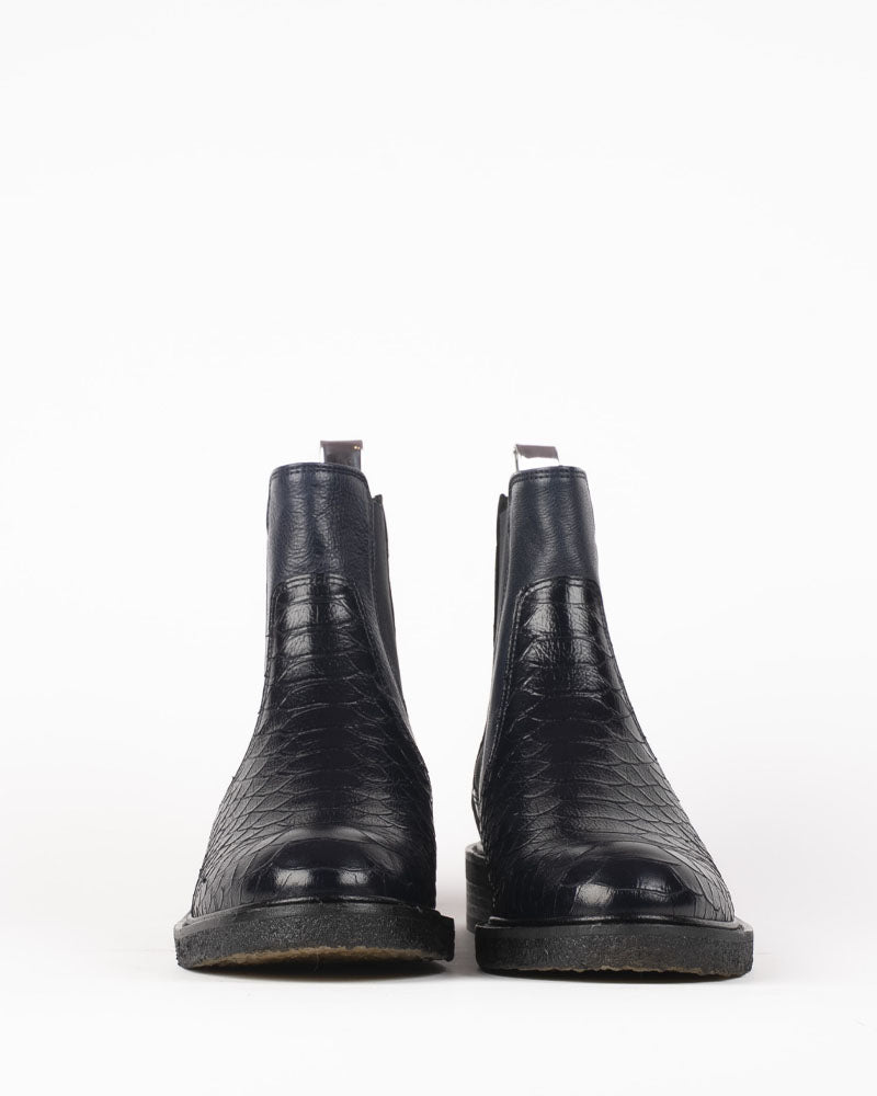Boots billi bi