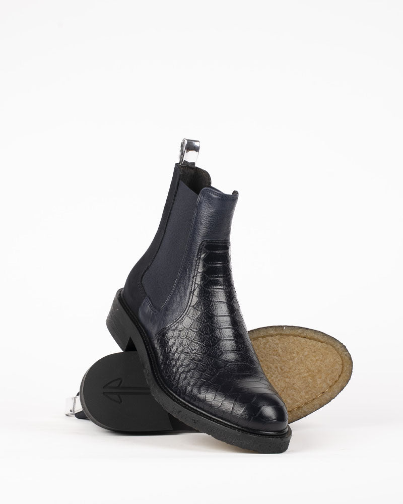 Boots billi bi