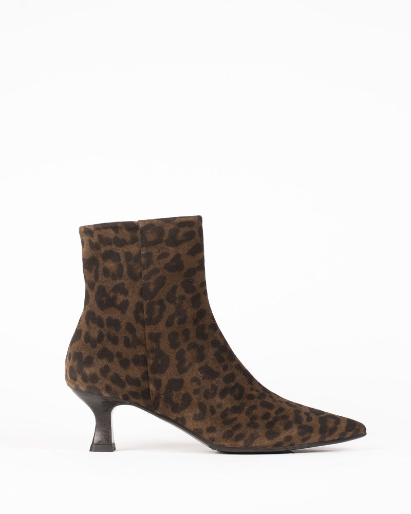 Boots billi bi