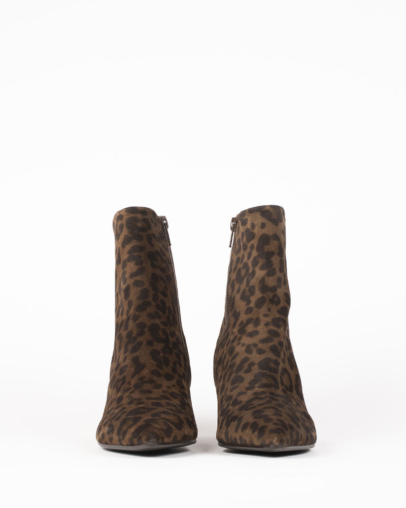 Boots billi bi