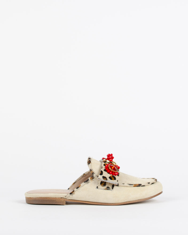 Mules elina linardaki