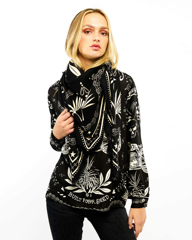 Foulard 130x130 wild