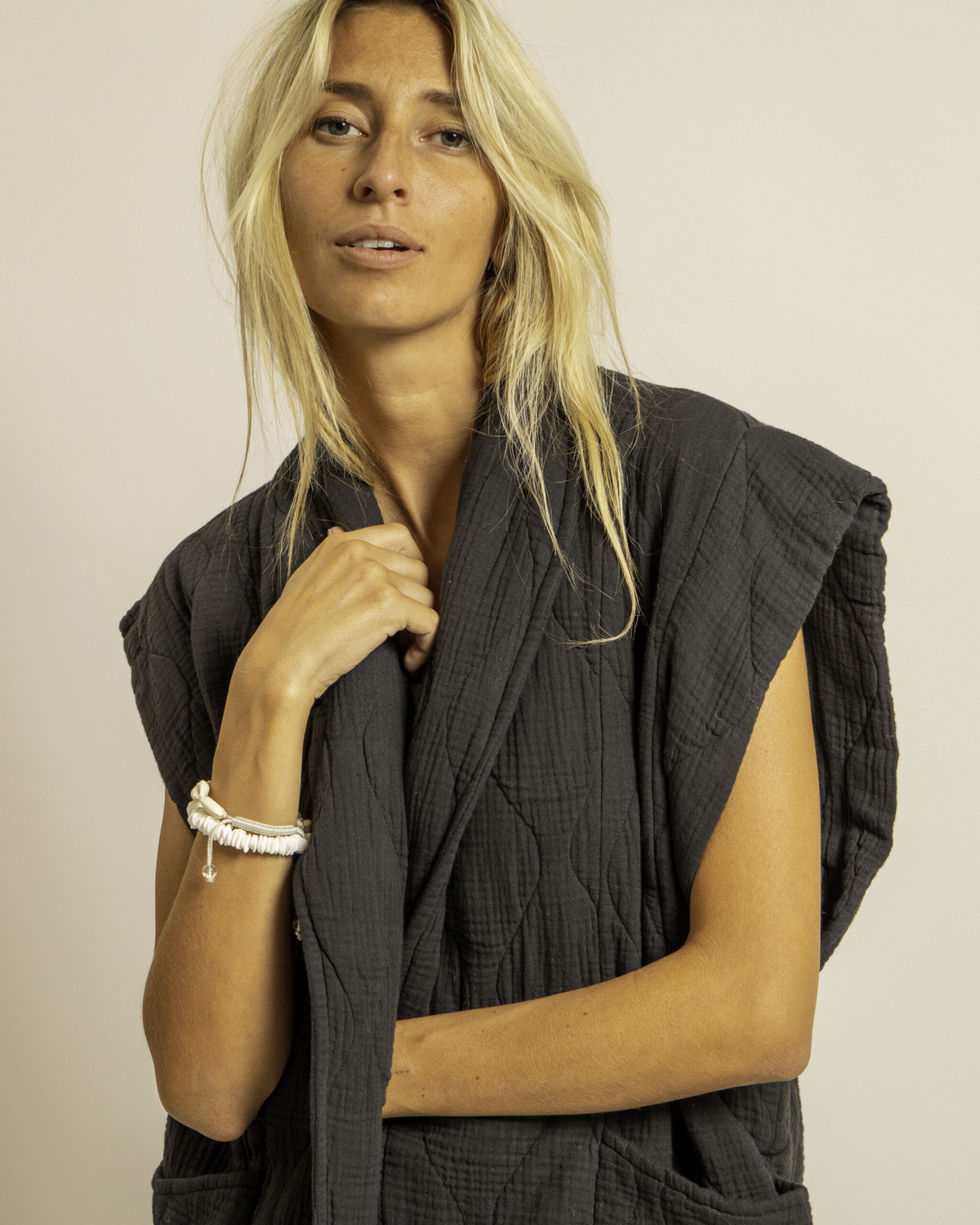 Veste sans manches aokyanos