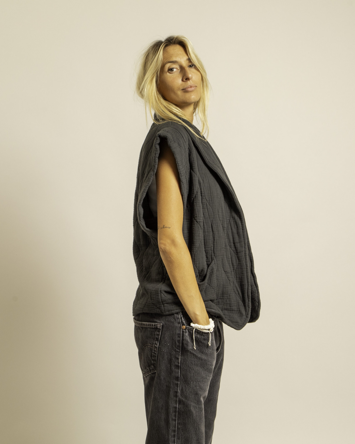 Veste sans manches aokyanos