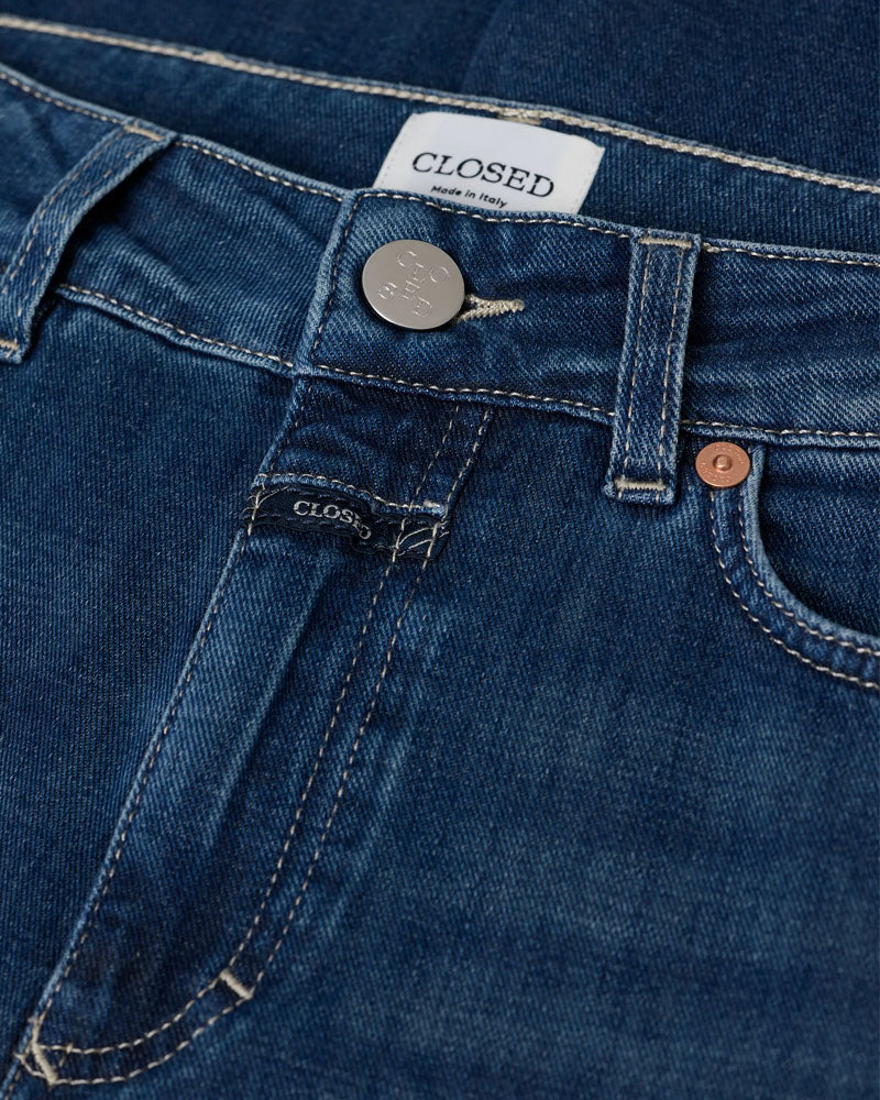 Jean glow up closed women