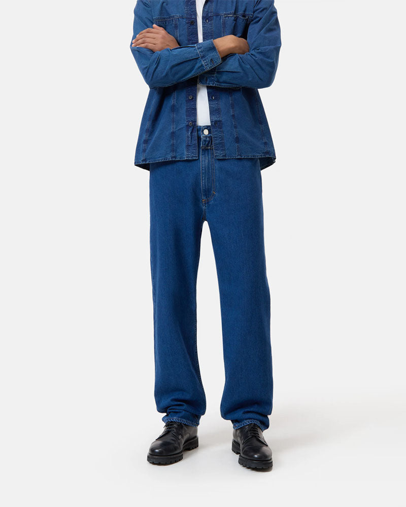 Jean closed