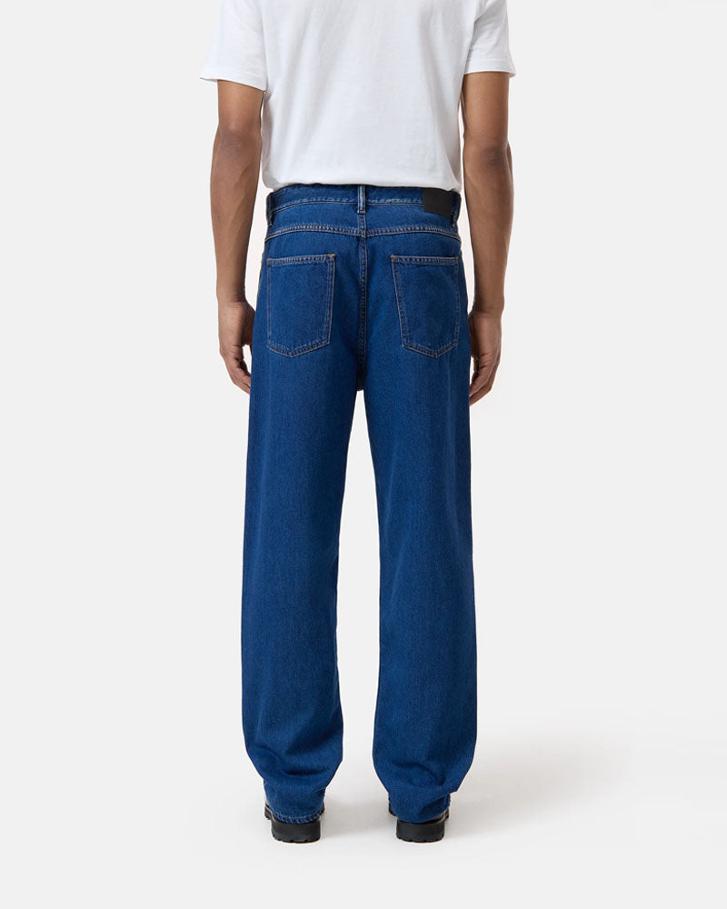 Jean closed