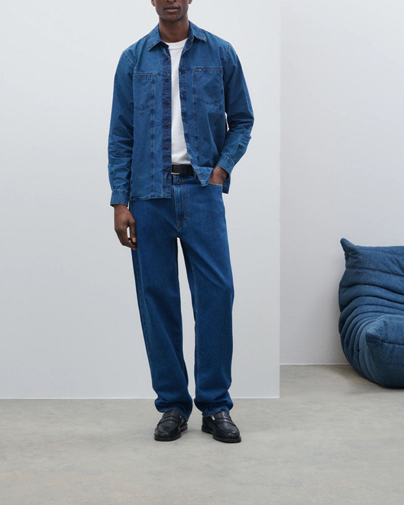 Jean closed