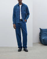 Jean closed