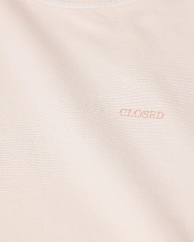 Tee shirt closed