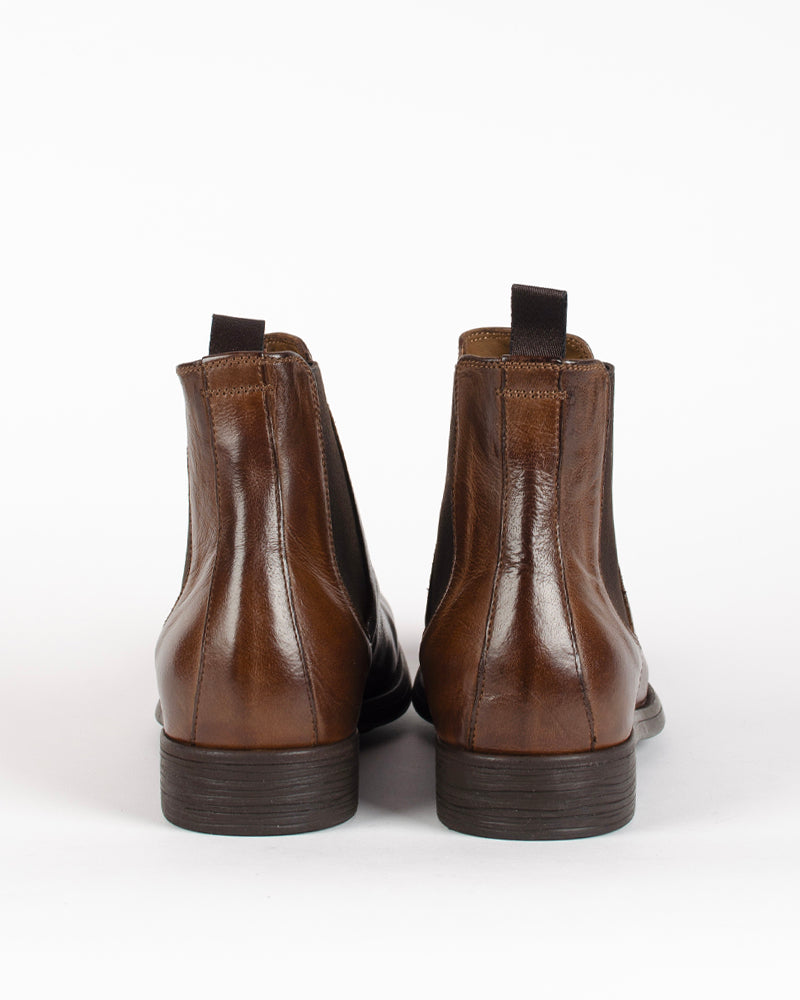 Boots chronicle