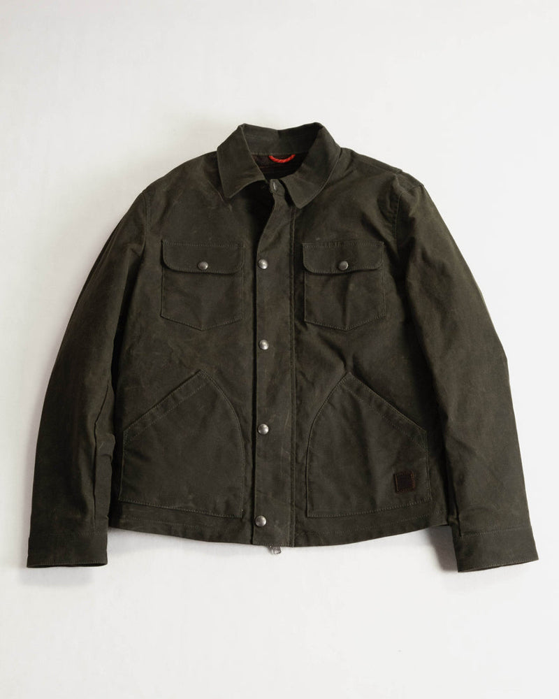 Veste iron and resin