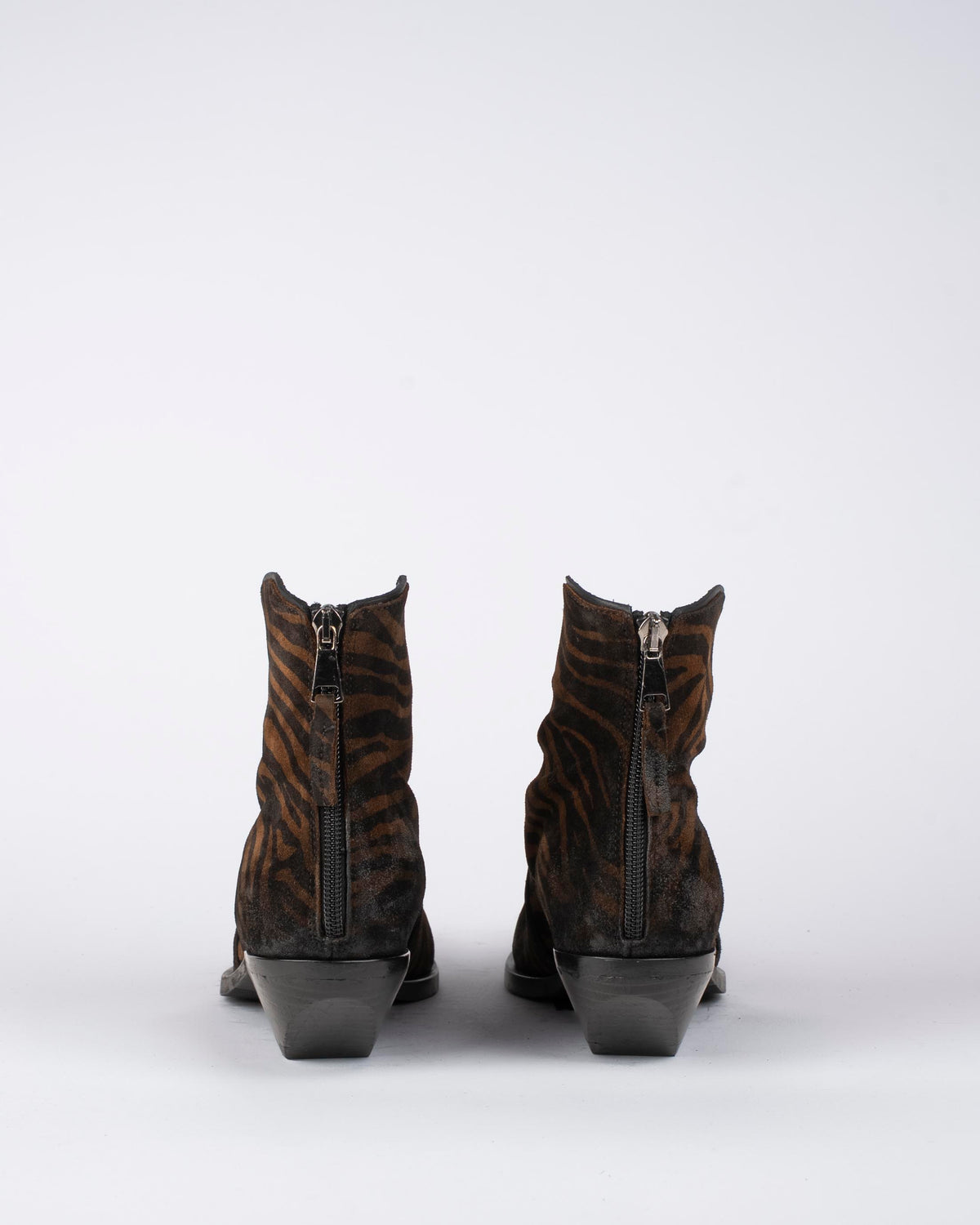 Santiags ELENA IACHI - Tiags elena iachi