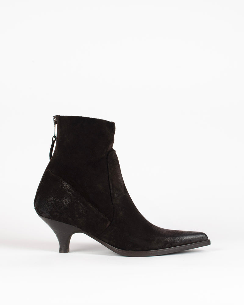 Boots thais