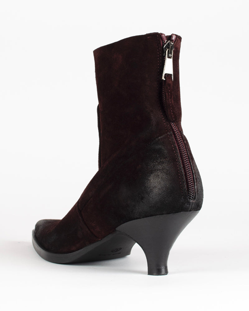 Boots thais