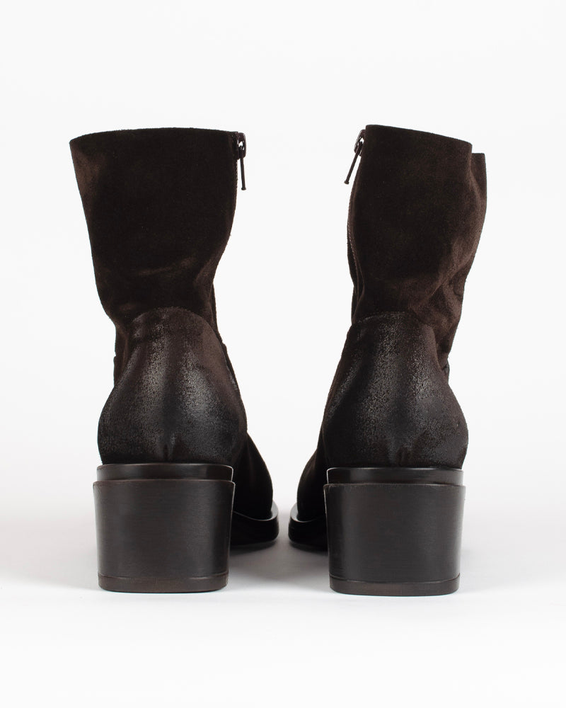 Boots aramis
