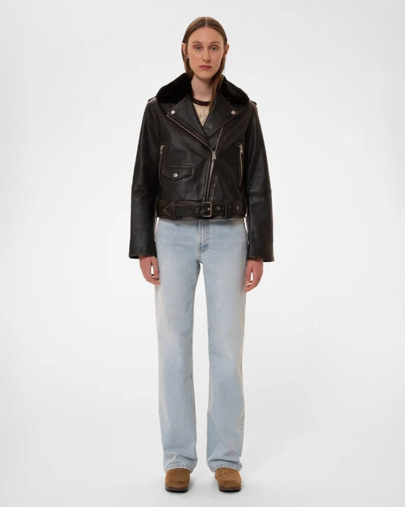 Perfecto greta nudie woman