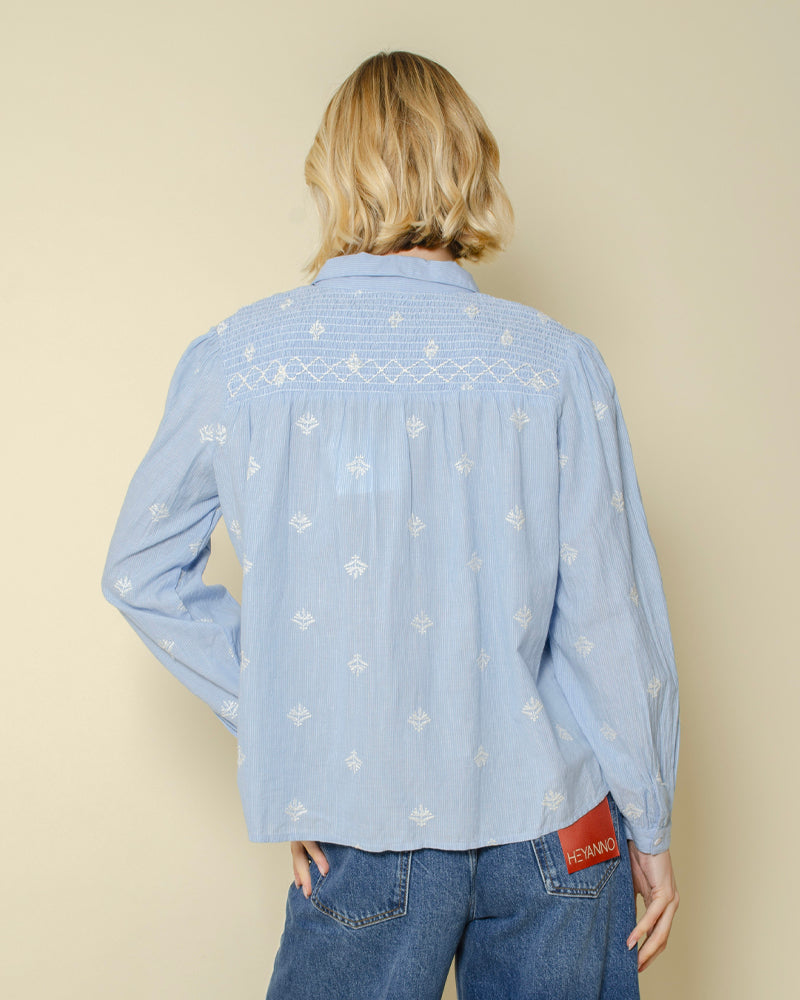 Chemise maison hotel