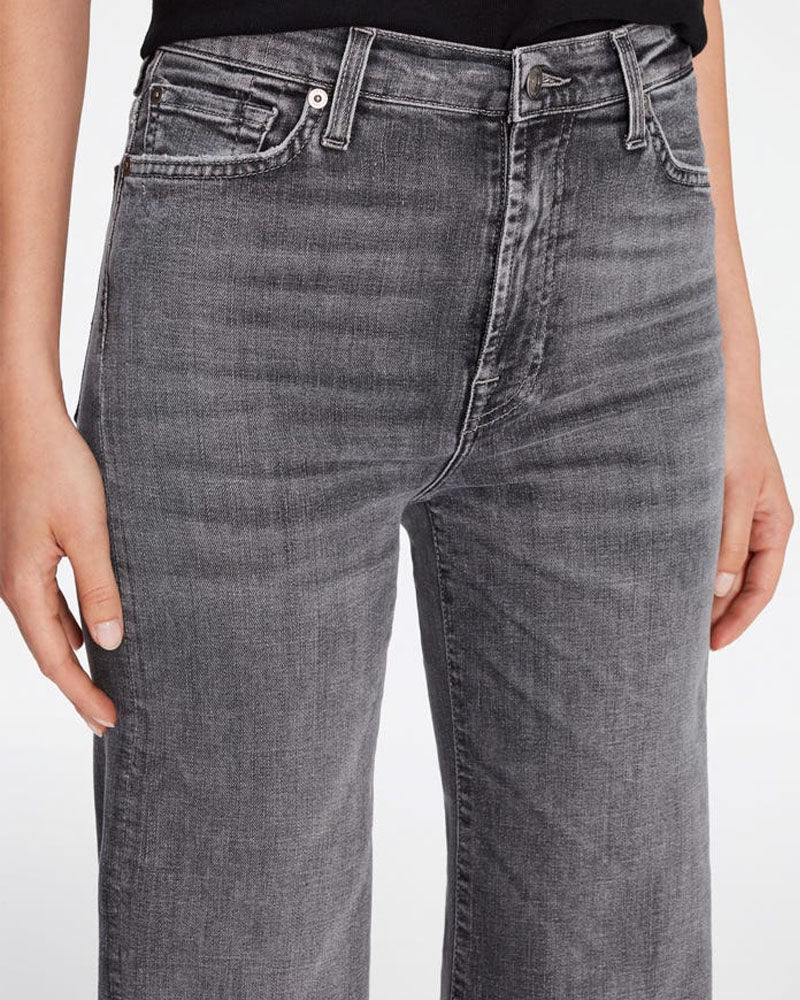 Jean modern dojo seven