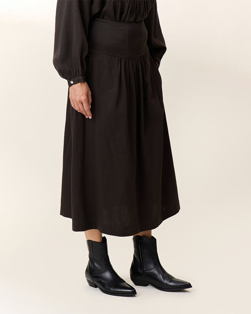 Jupe Leon and Harper