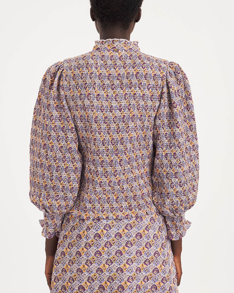 Top antik batik