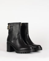 Boots livia