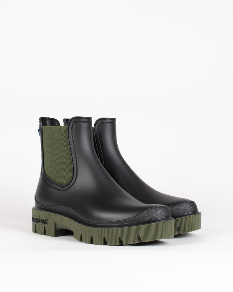 Boots mae
