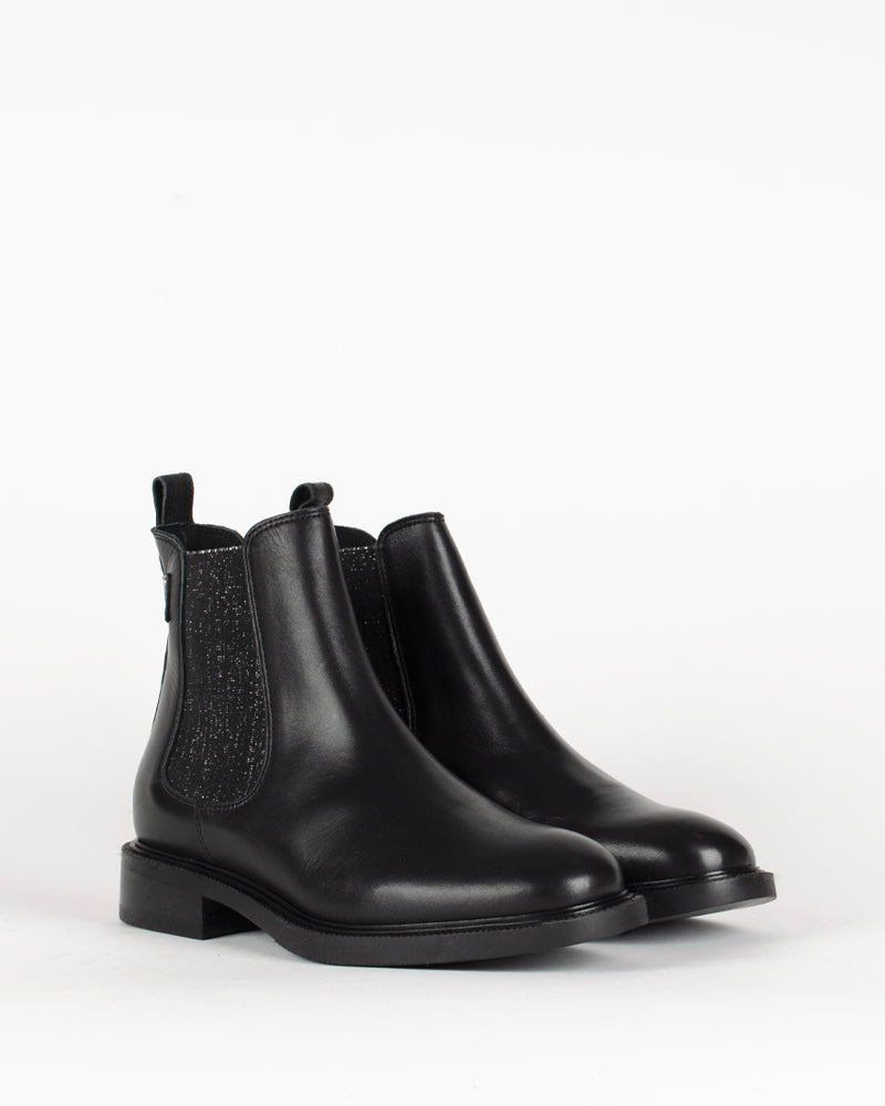 Boots maxine