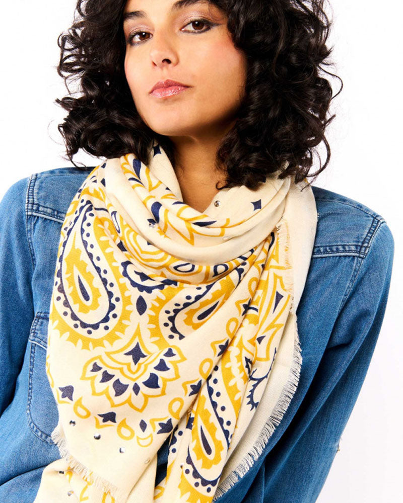 Foulard 130x130 wild