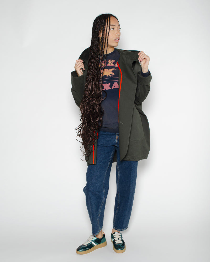 Trench kaki de galles pret pour partir