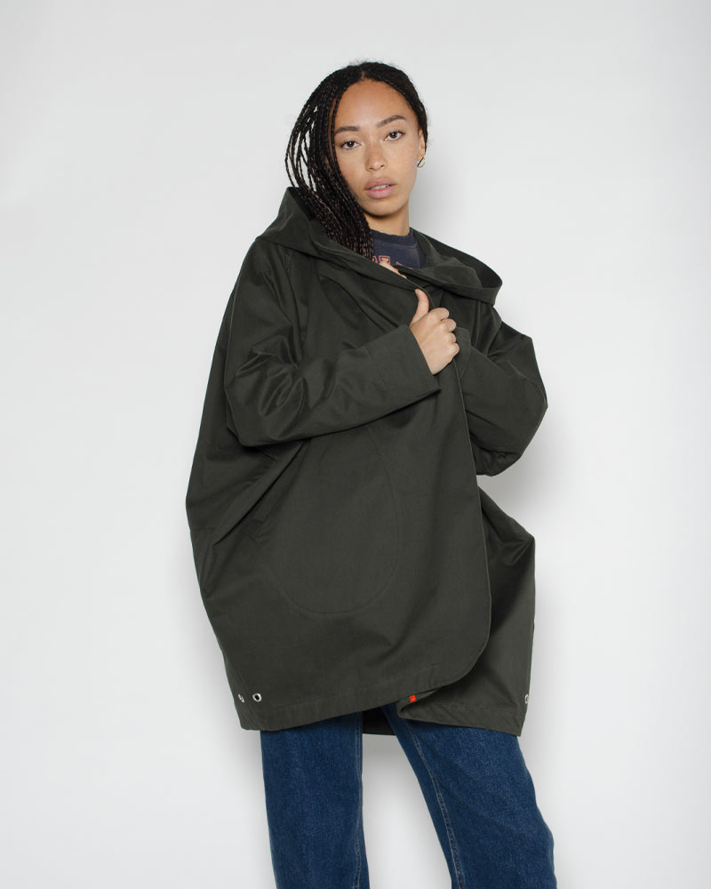 Trench kaki de galles pret pour partir